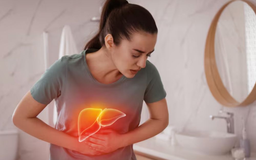 salah satu gejala hepatitis adalah nyeri perut bagian kanan atas