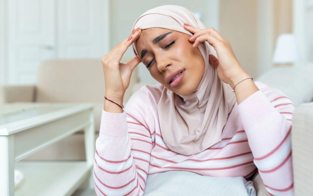 lemas saat puasa Lemas Saat Puasa: Kapan Perlu Infus dan Kapan Cukup Istirahat?