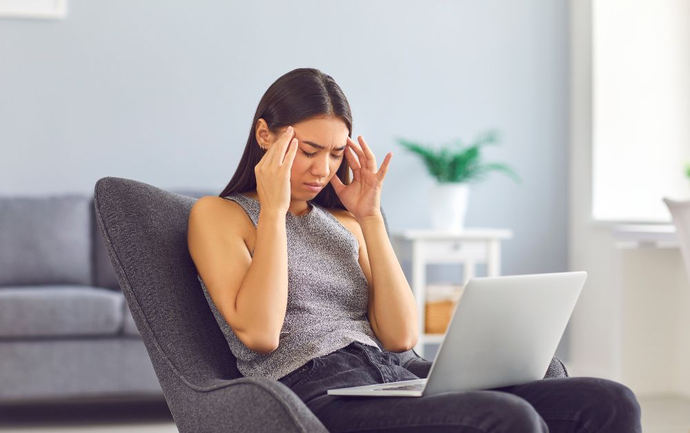 kekurangan vitamin B12 Sering Lelah dan Sulit Fokus? Kenali Tanda Kekurangan Vitamin B12 yang Sering Terlewat